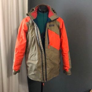 Patagonia ski snowboard coat